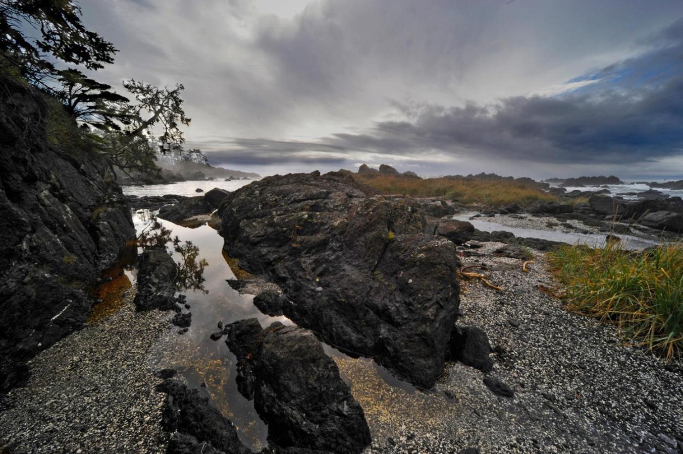 Black Rock Oceanfront Resort Юклулет Экстерьер фото